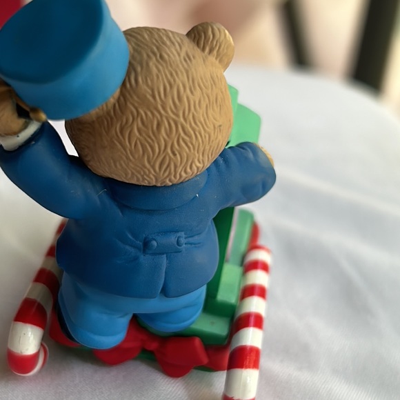 Vintage Hallmark Keepsake Child’s fifth Christmas Train Ornament Dated 2… - Picture 7 of 9